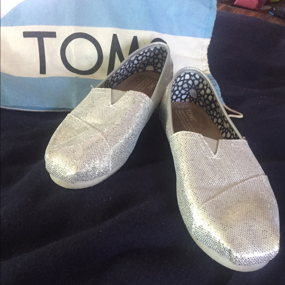 Women’s Toms